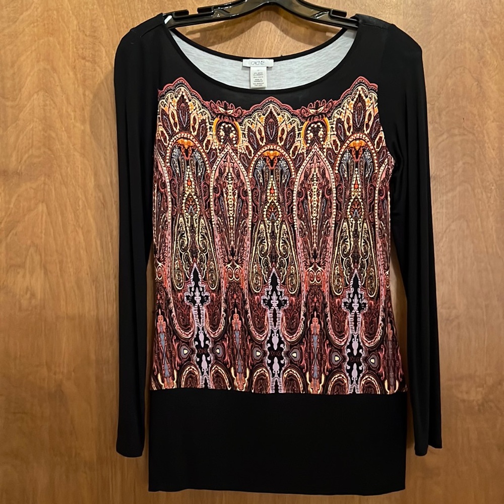 Cache Top With Design On Front And Back - image 2